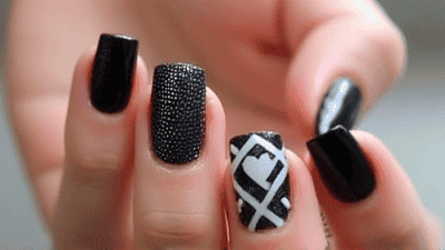 Edgy Elegance: Rocker-Chic Nail Art Designs
